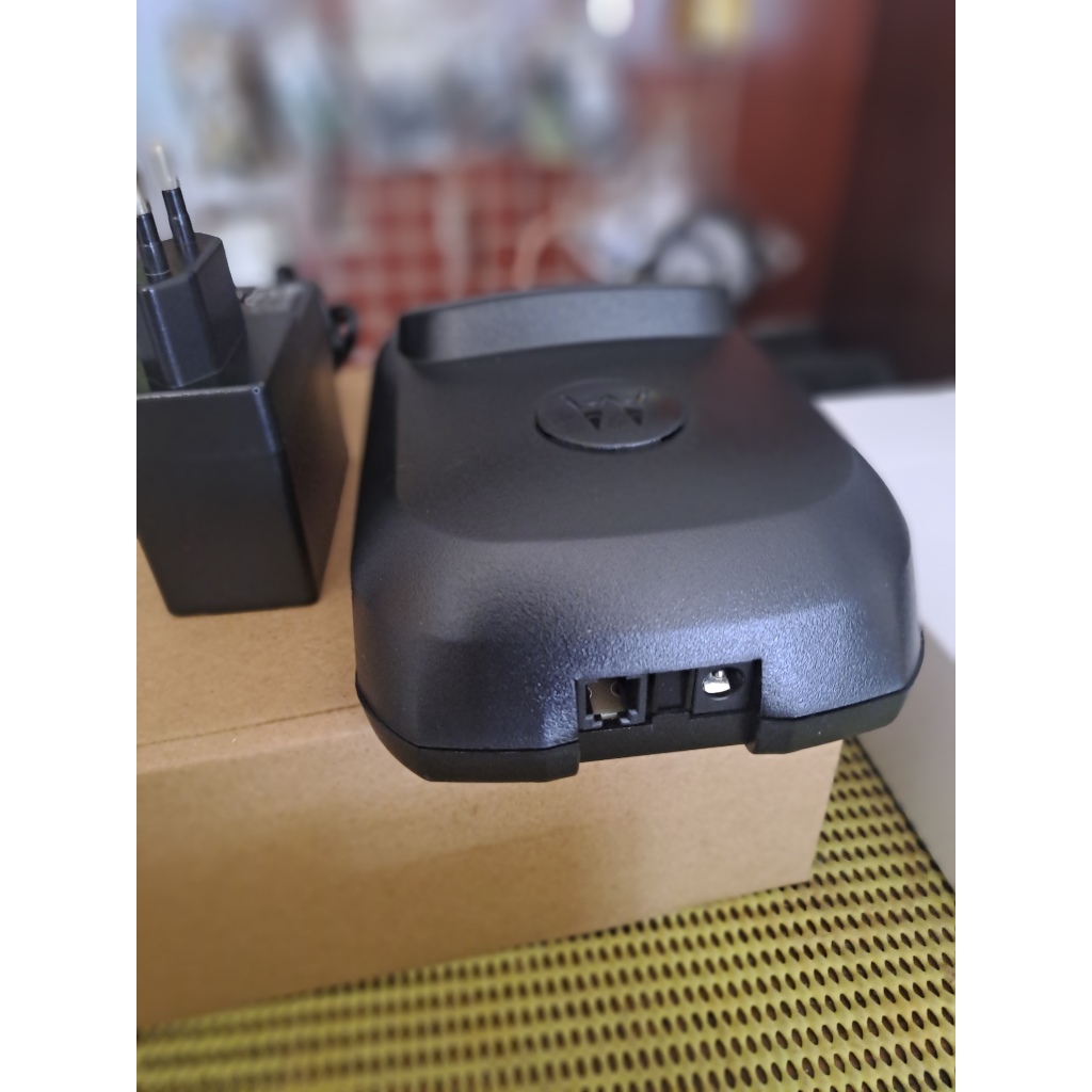 CHARGER MOTOROLA APX1000 DESKTOP CASAN XIR P6620i DUDUKAN HT 8668i ATS2500i BARU