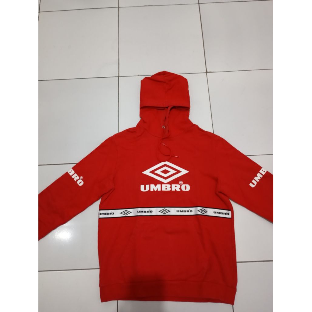 Hoodie Original Umbro logo center spelout ( preloved )