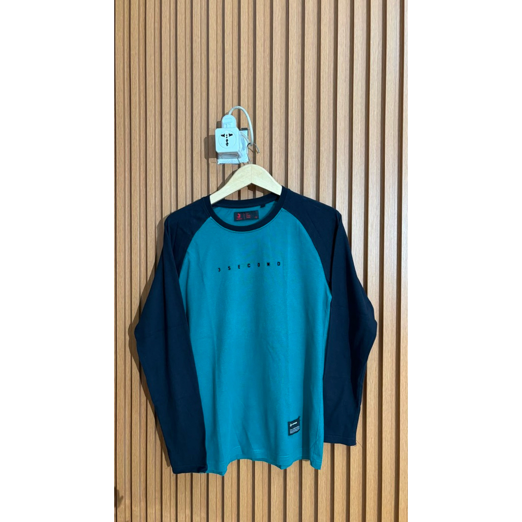 Kaos Three Second Original