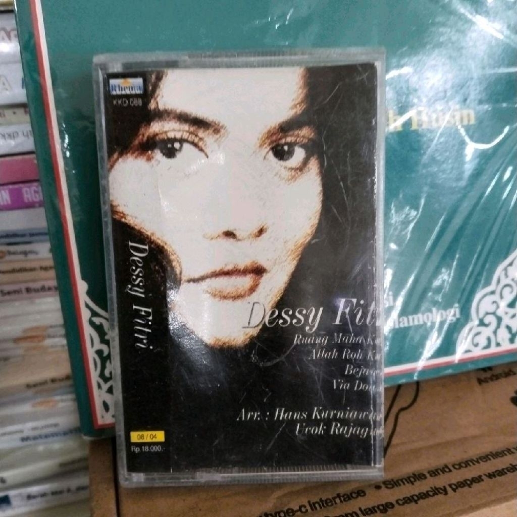 Kaset Pita Dessy Fitri self titled album