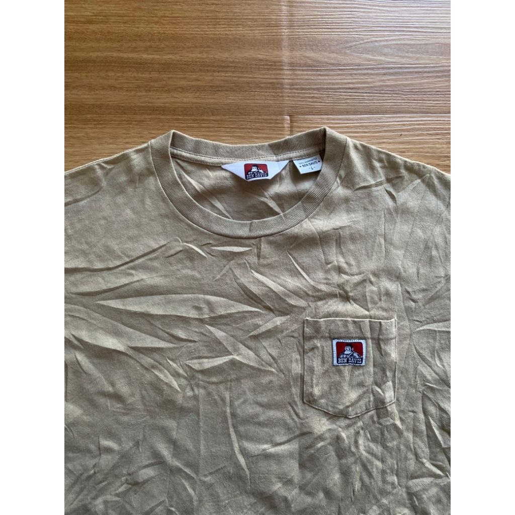 KAOS BEN DAVIS POCKET T SHIRT