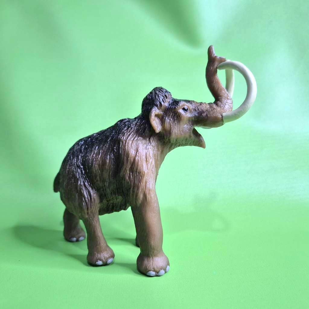 Figur Hewan anak wooly Mammoth Gajah Purba ice age PVC Miniatur detail rapi panjang 14cm