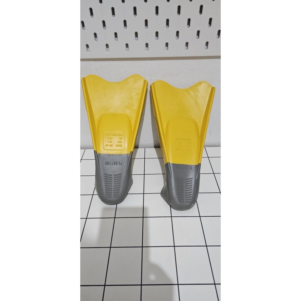 Fins Pantas Kaki Katak Renang Panjang size 30-33  (PRELOVED)