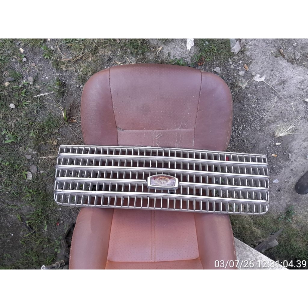 Grill depan corona rt104