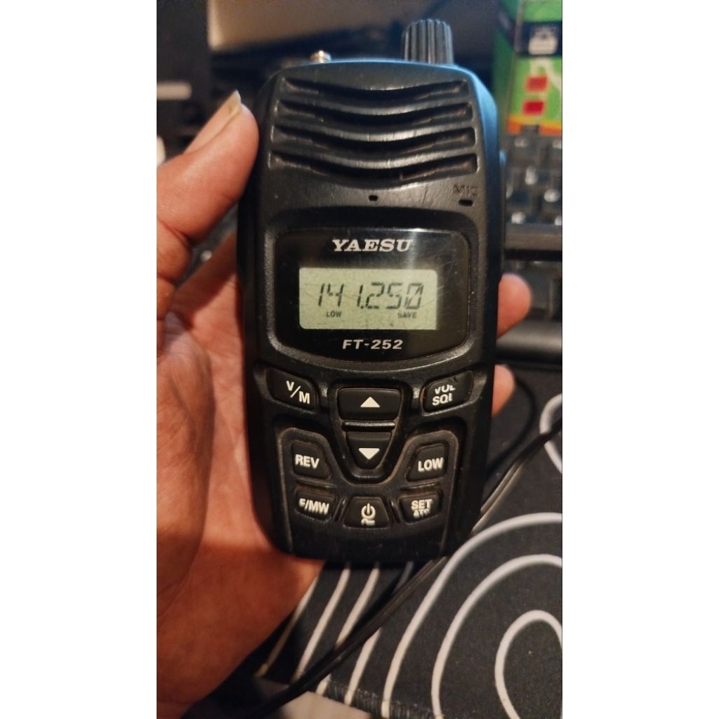 yaesu FT 252