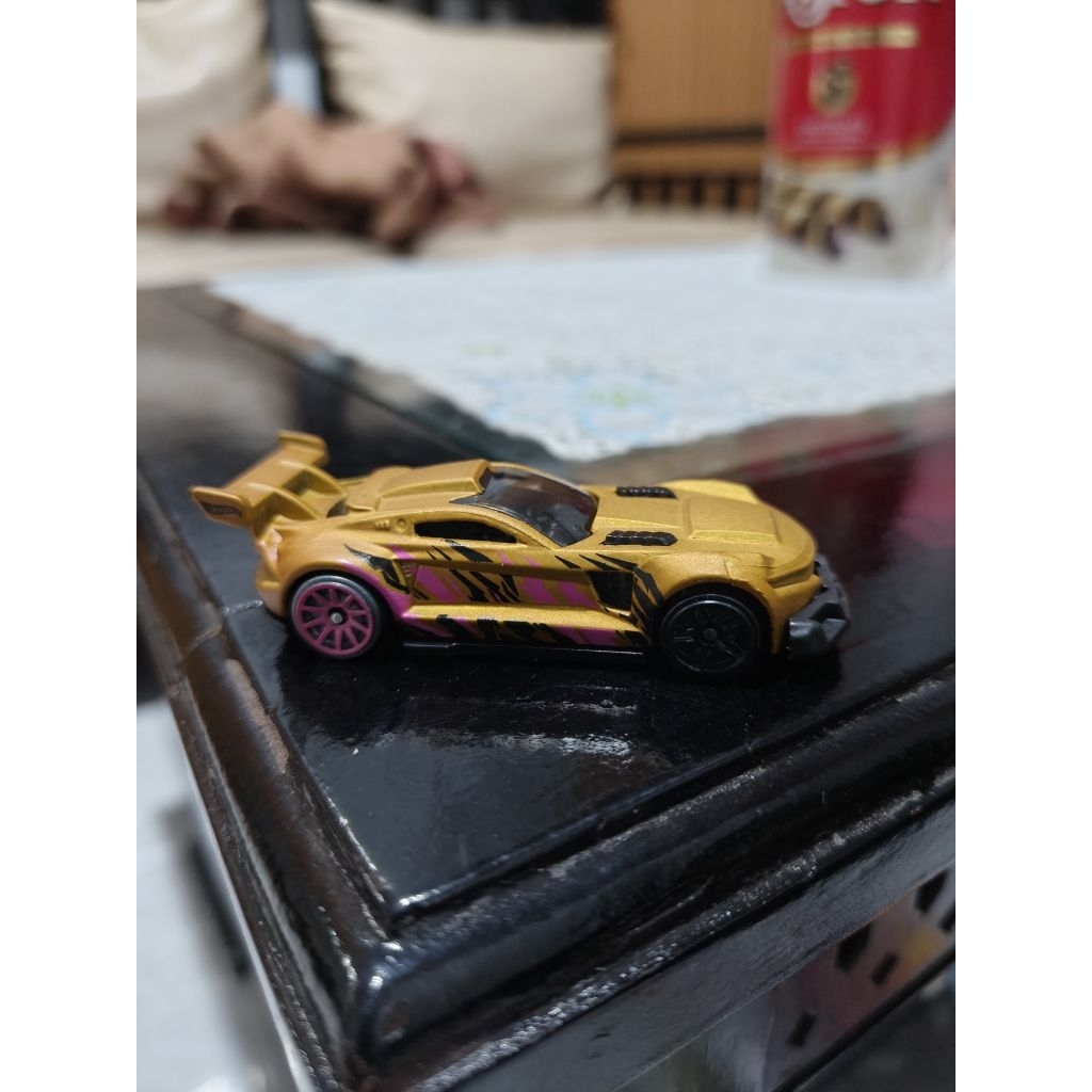 Hot Wheels Track Ripper Satin Gold Loose
