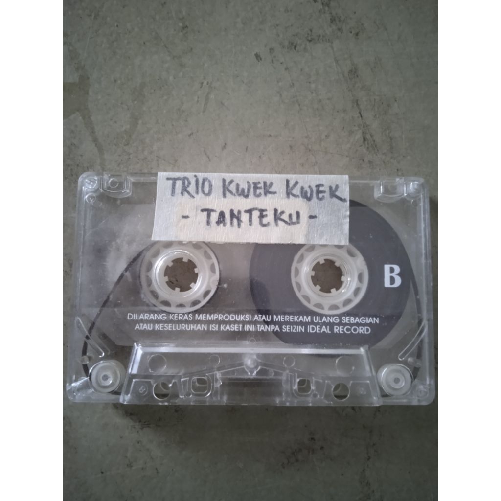 Kaset Pita non Cover "Trio Kwek Kwek -Tanteku-"