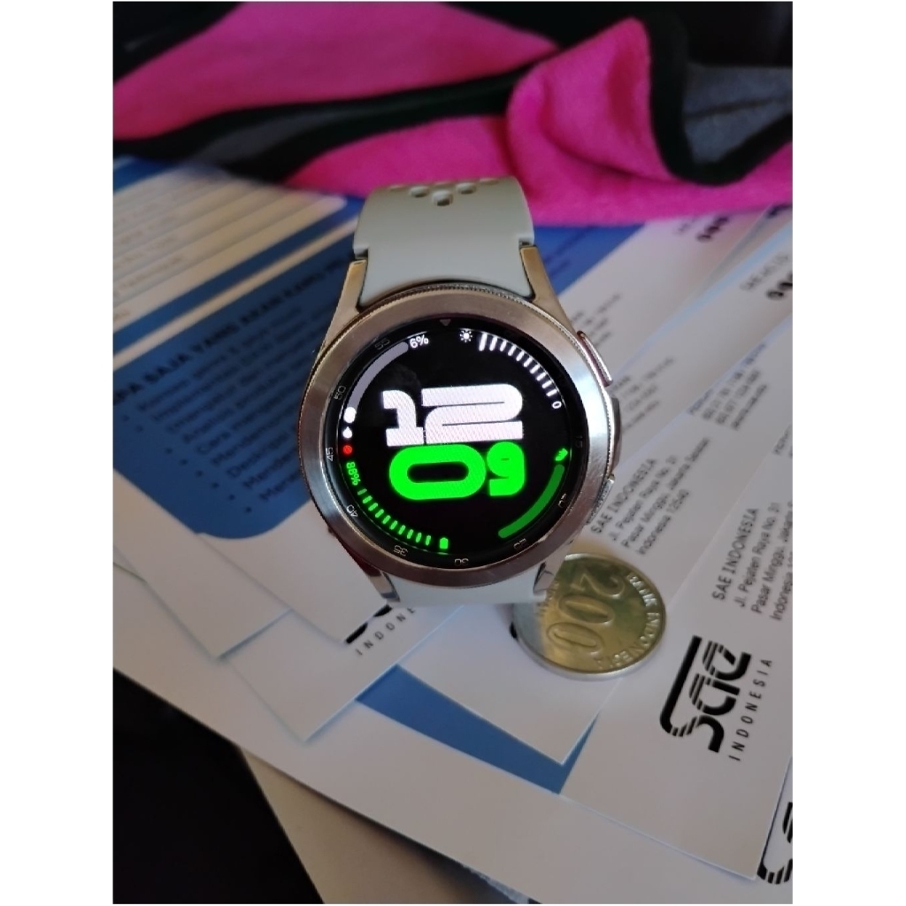 Samsung Galaxy Watch 4 Classic 42mm Silver Preloved Bekas Second