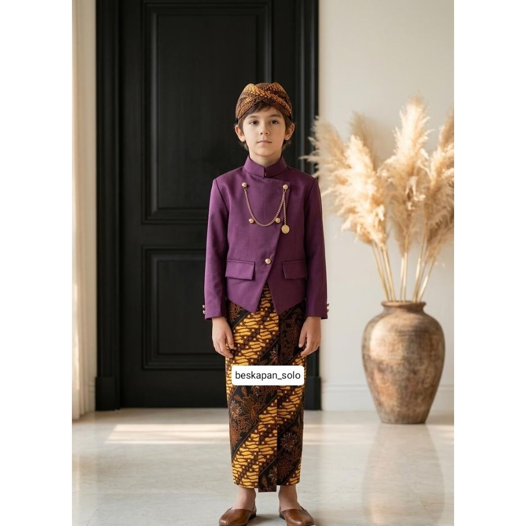 One set beskap anak (baju beskap+rok wiru+blangkon solo+bross rantai)