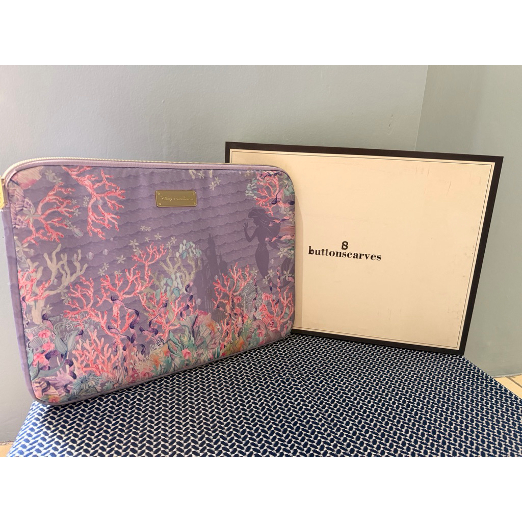 Buttonscarves Emile tapis laptop bag - truffle [preloved]