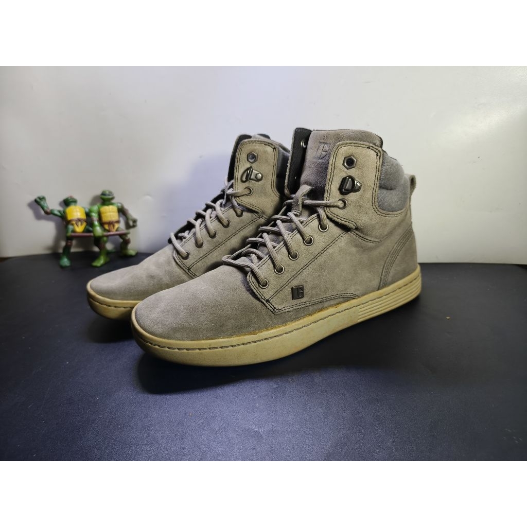 sepatu caterpillar boots kasual suede abu second size 41