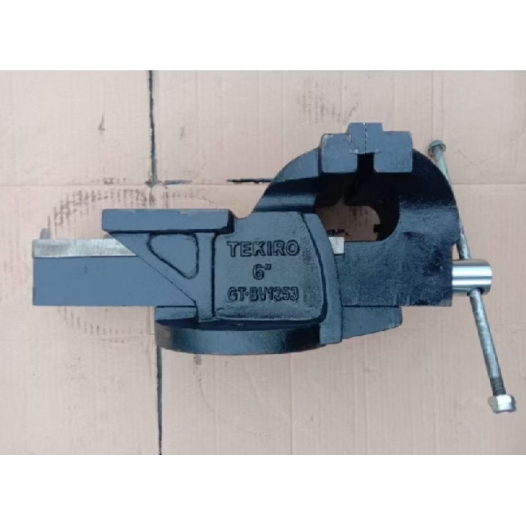 TEKIRO BENCH VISE ( RAGUM ) GT- BV1253 6INCH ( BARANG MASIH SANGAT BAGUS MULUS TERJAMIN SIAP PAKAI N