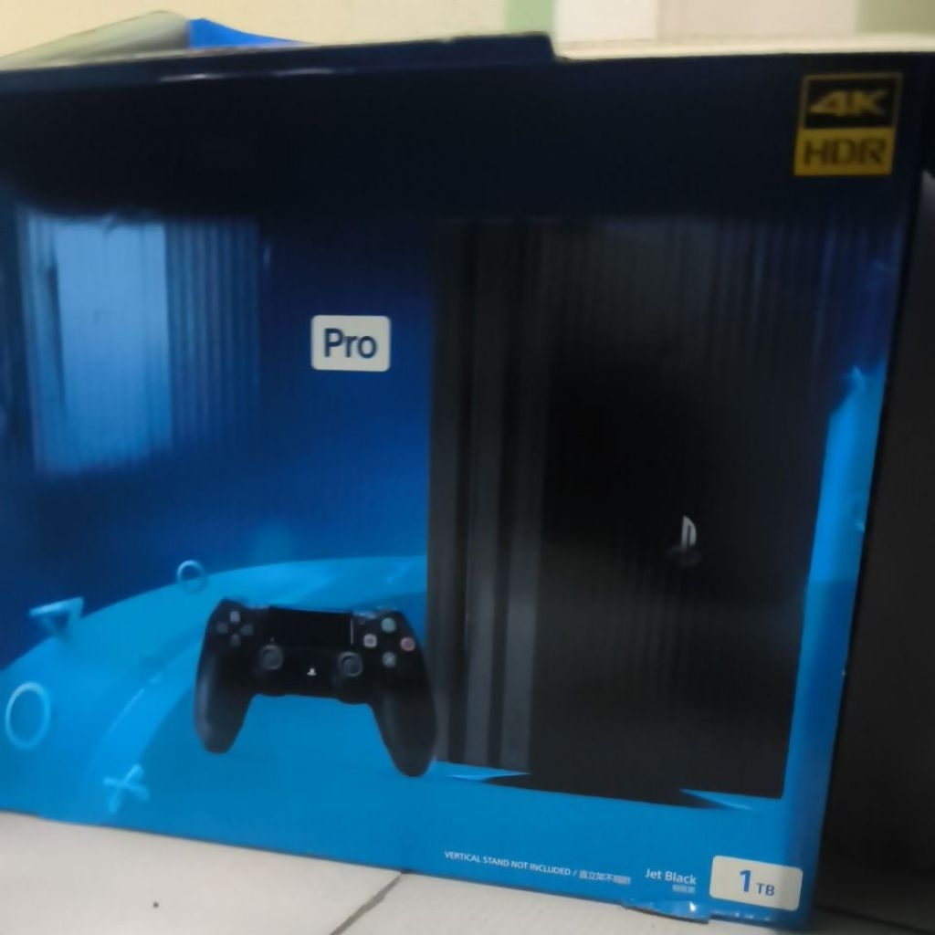 PS 4 pro 1TB full Game hen 11