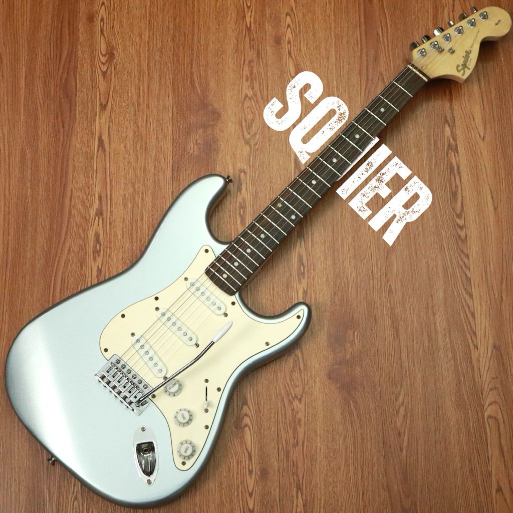 Squier Stratocaster Affinity in Slick Silver