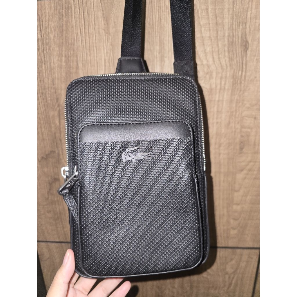 Preloved Body Bag Lacoste Pria
