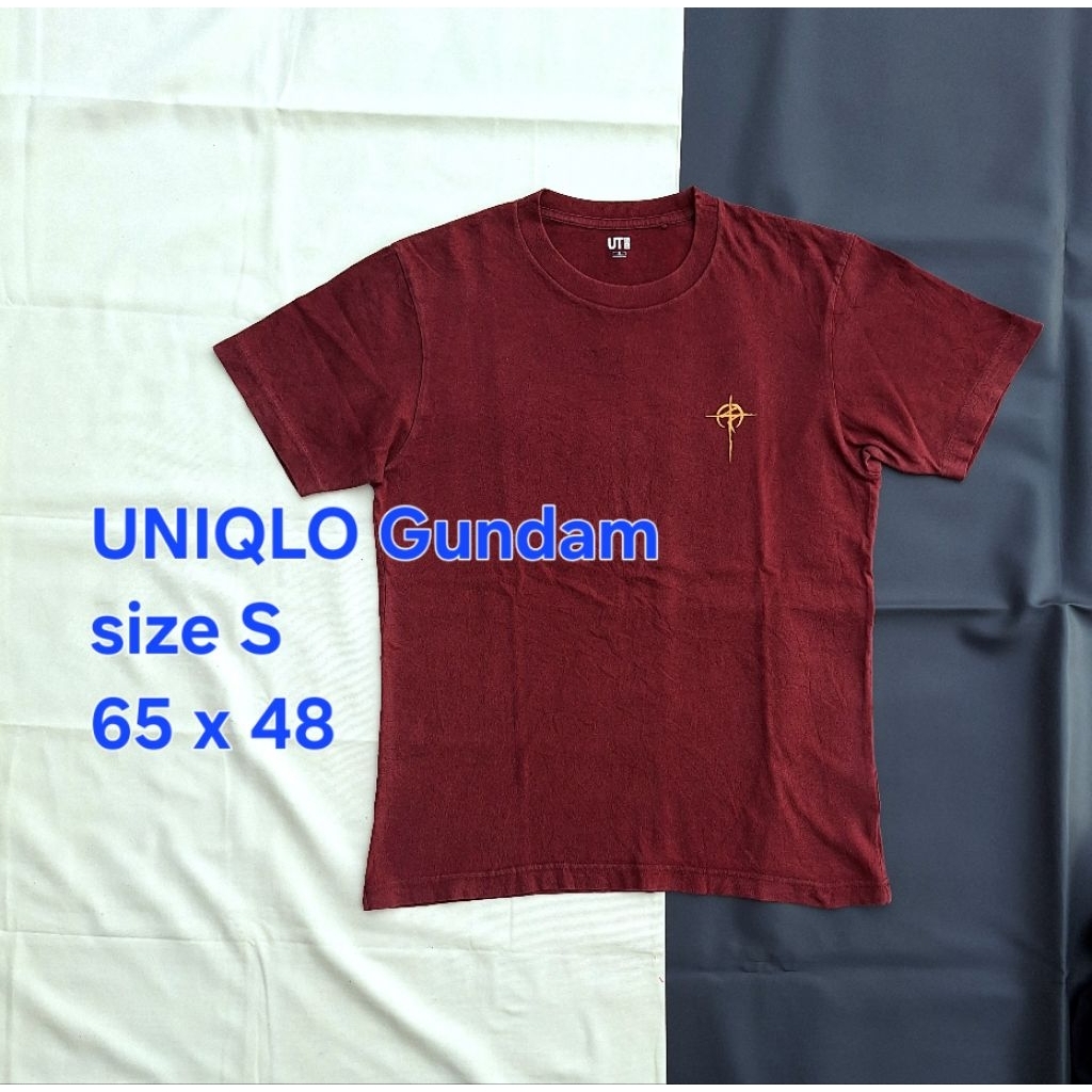 Baju Kaos Tshirt Oblong UNIQLO UT Gundam Anime