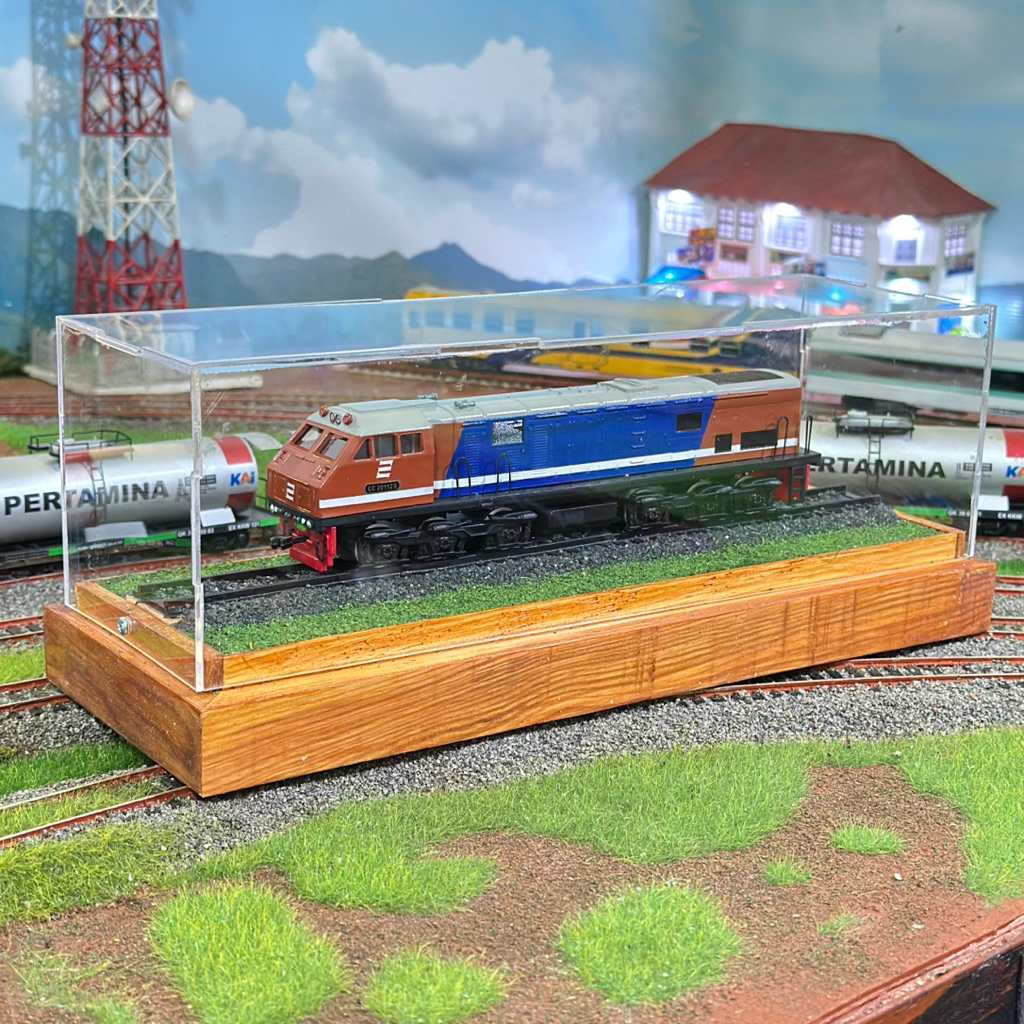 Miniatur Kereta Api / Lokomotif CC 201 129 Livery R&B Skala HO Low detail