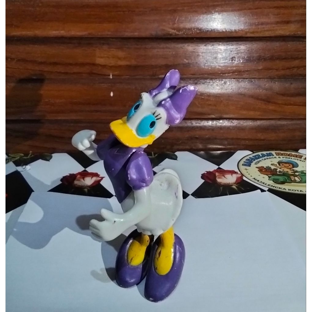 mainan figure Disney Donald duck