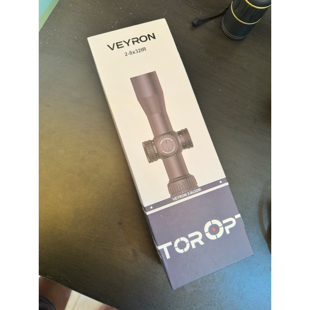 Teleskop Vector Optics Veyron 2-8x32IR