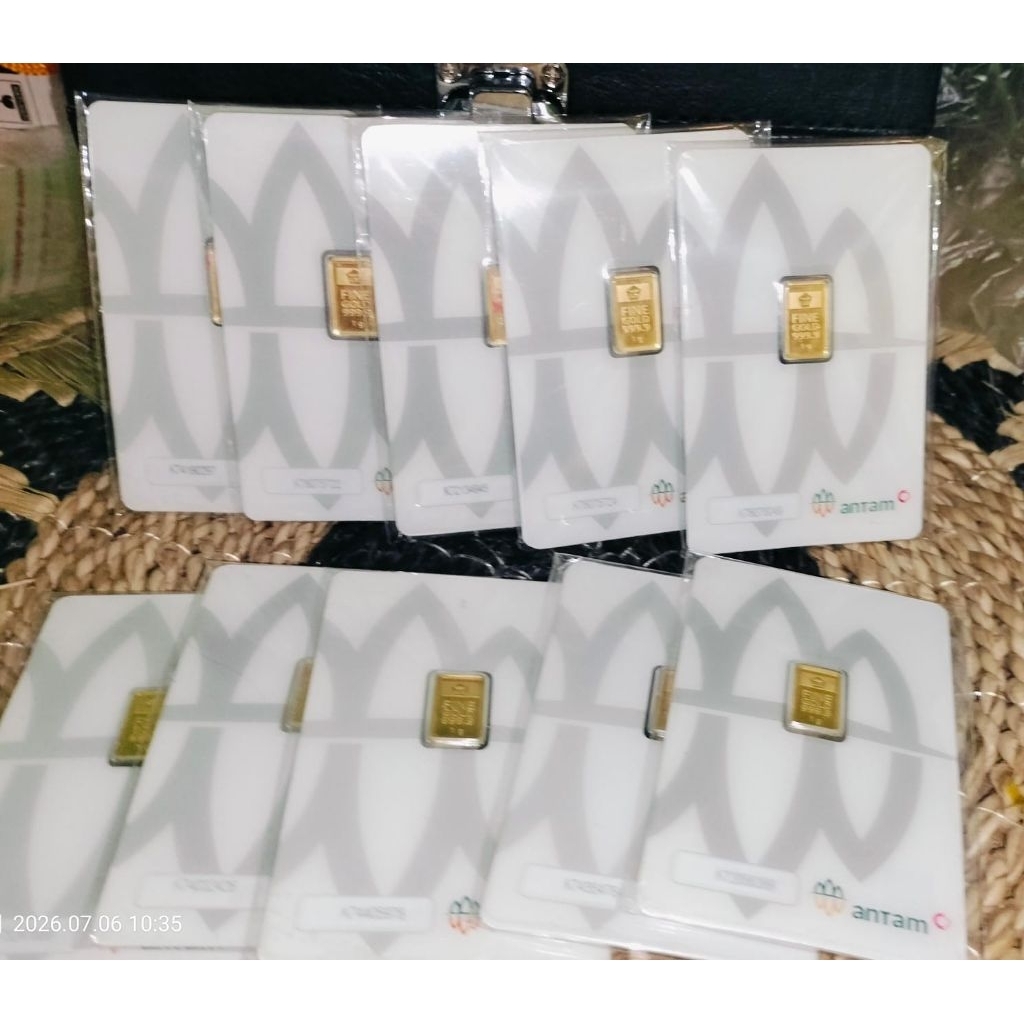 Logam Mulia Emas Antam 1 gram 0,5 gram Original