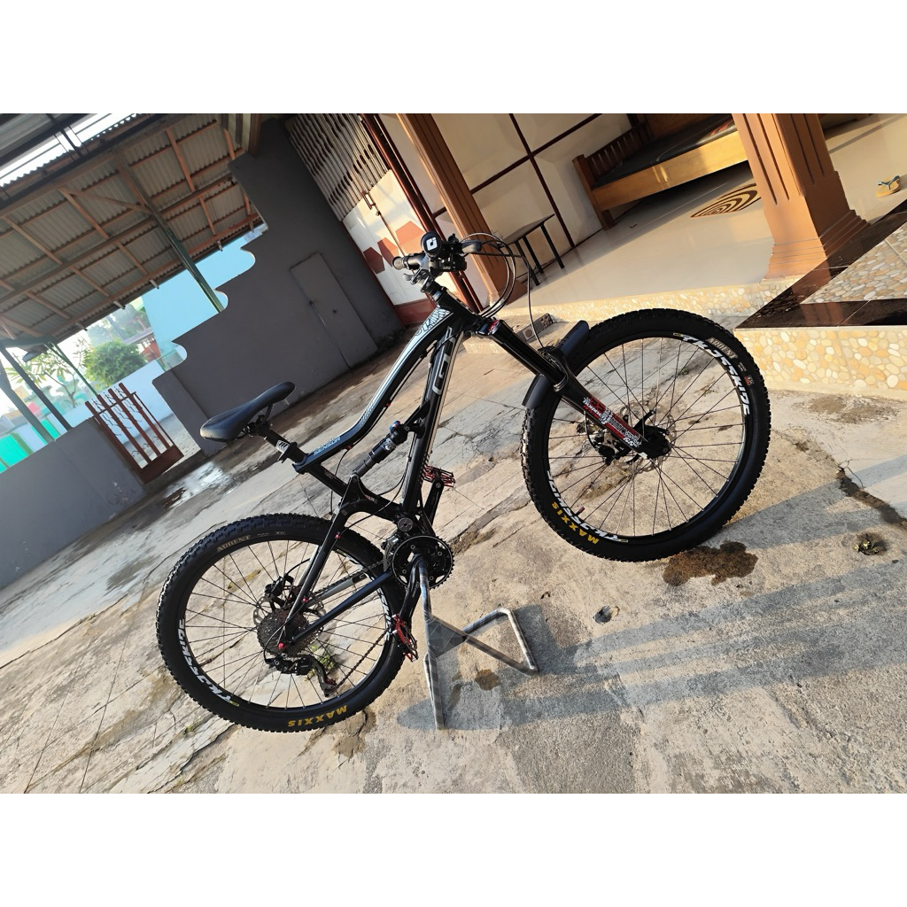 frameset GT sensor rs fox air