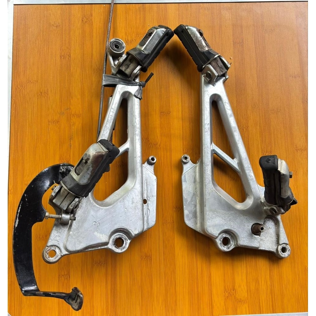 FOOSTEP TILAS TILAM SET PIJAKAN