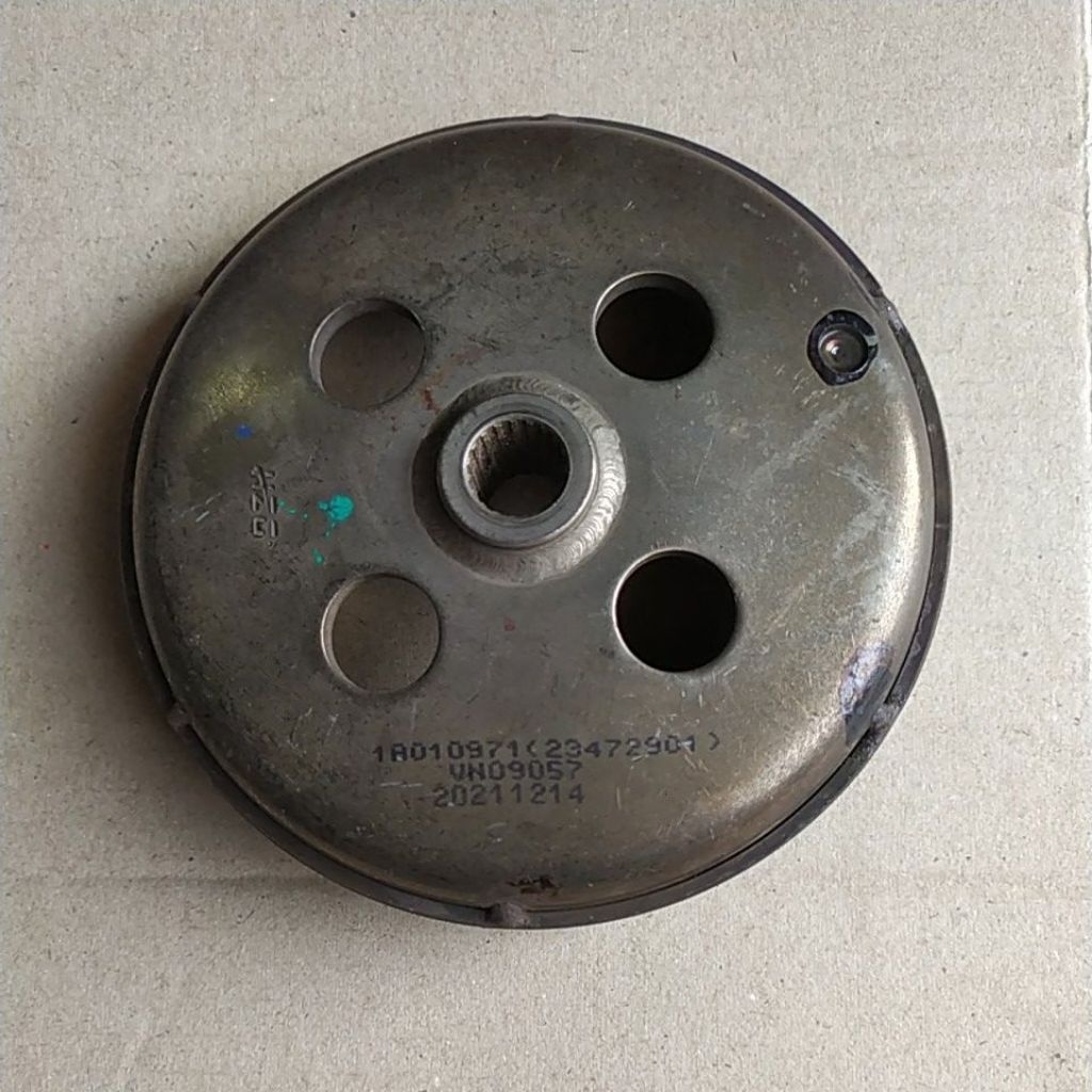 mangkok kopling mangkok otomatis vespa new  LX S 125 iget bekas original