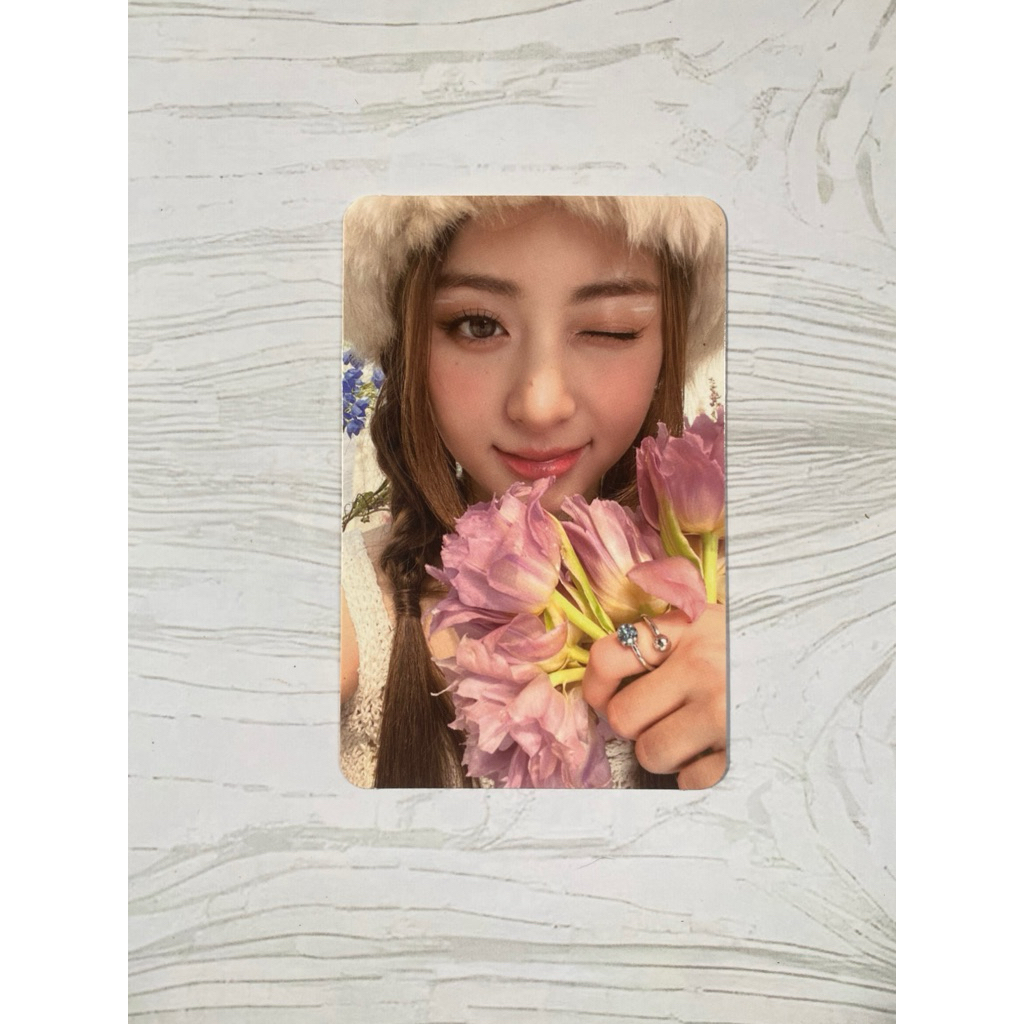pc Yunjin Le sserafim Yunjin Photocard