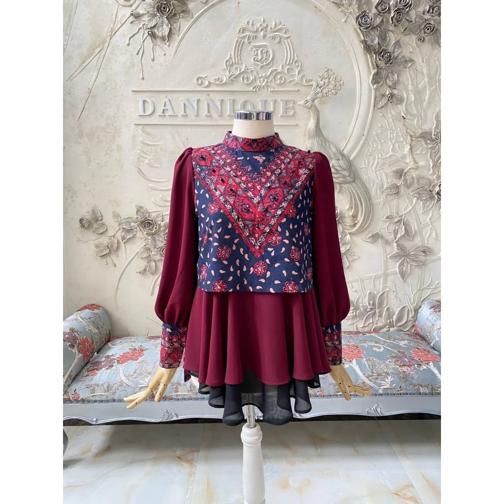 Blouse Ruffle Batik Jambi Maroon
