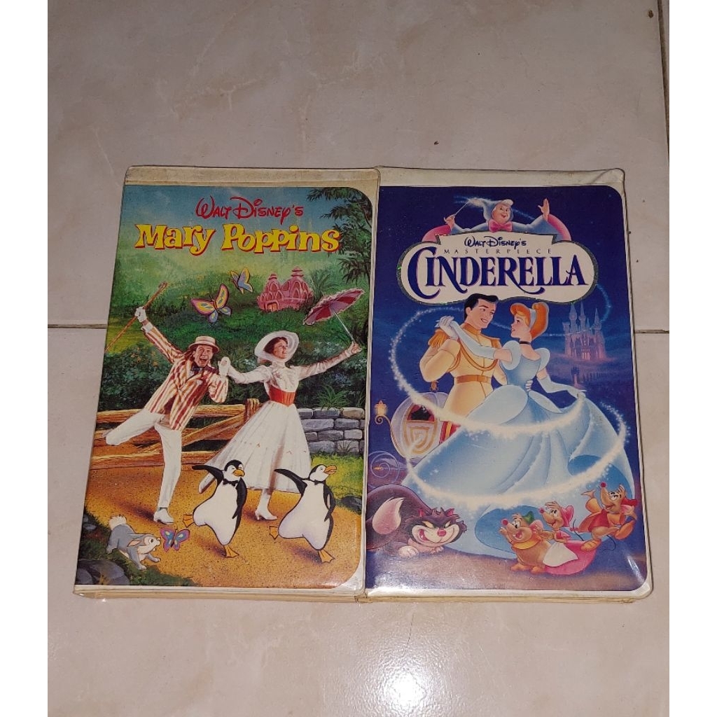 kaset VHS MARY POPPINS / CINDERELLA