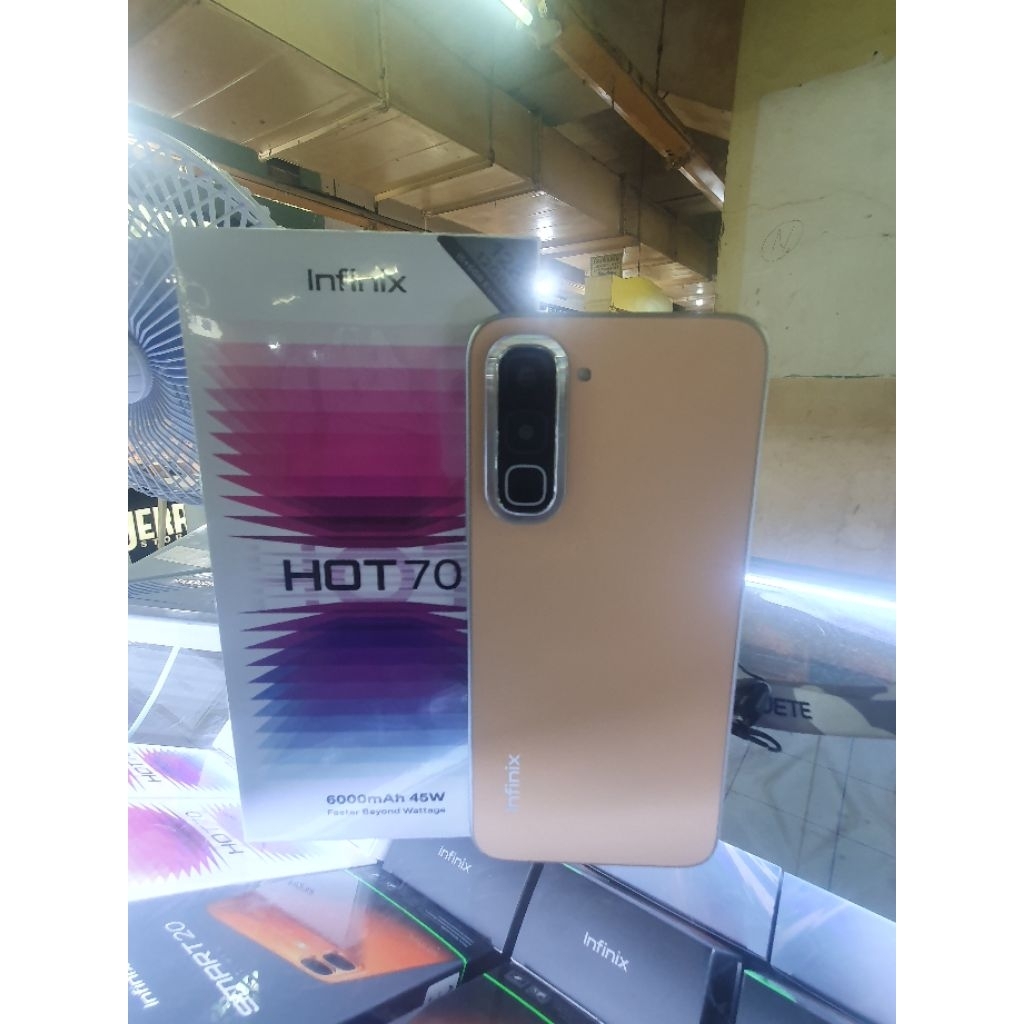 Infinix Hot 70 6/128GB - Helio G100 Ultimate, Layar 120Hz, Baterai 6000mAh, NFC