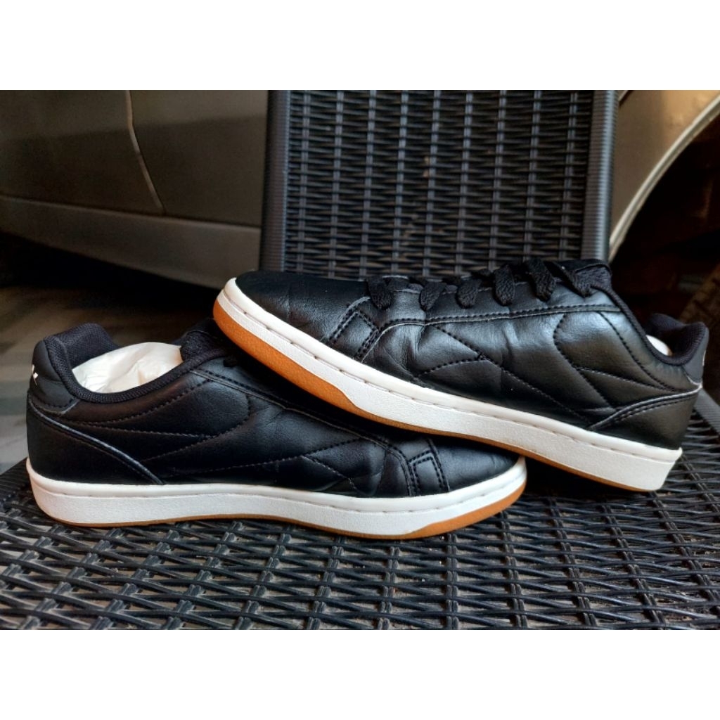 Sepatu Casual Reebok