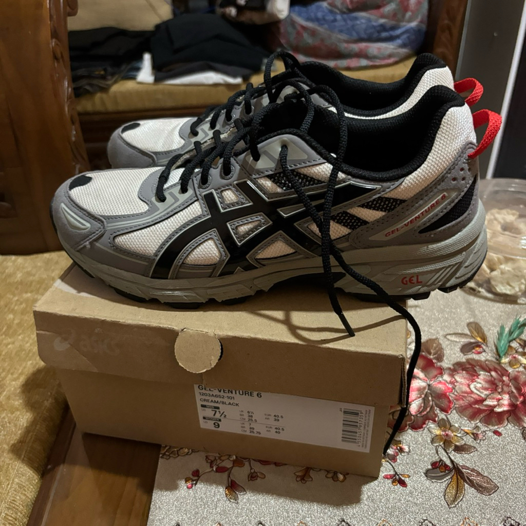 Asics Gel Venture 6