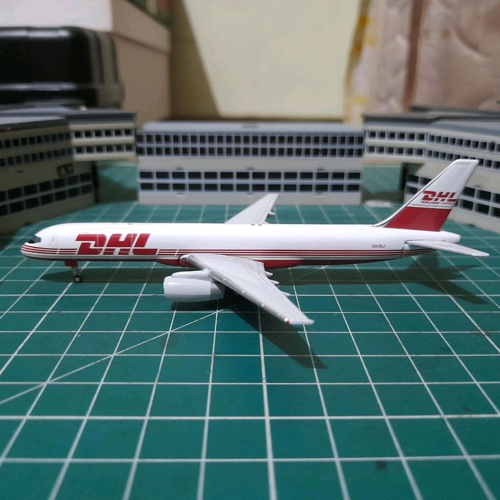 Gemini Jets skala 1:400 - Boeing 757 DHL (HWL20)