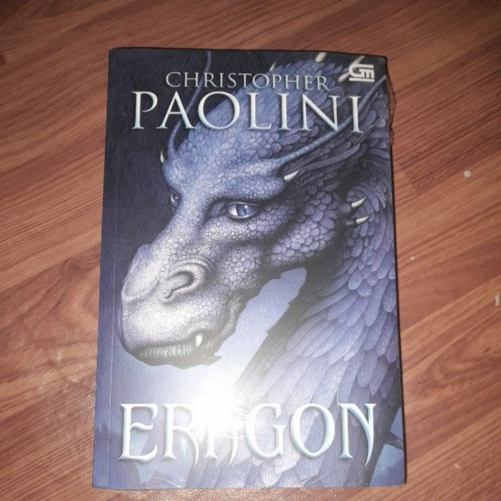 satu set novel Eragon ( MOHON BACA DESKRIPSI BAIK-BAIK YA)