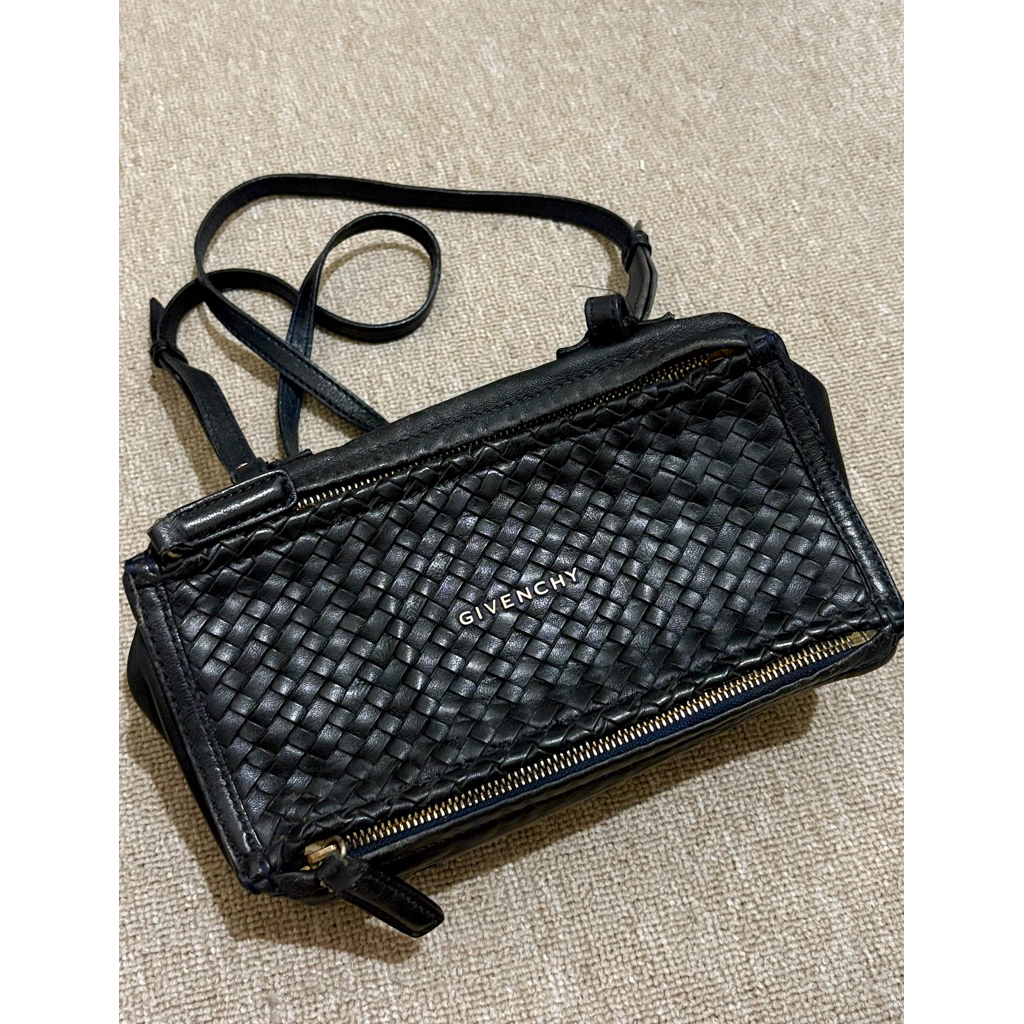 AUTH GIVENCHY PANDORA