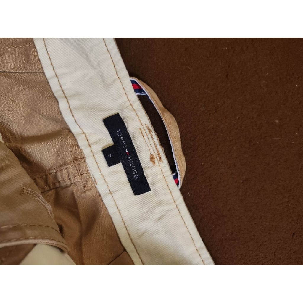 celana cargo Tommy Hilfiger size kecil