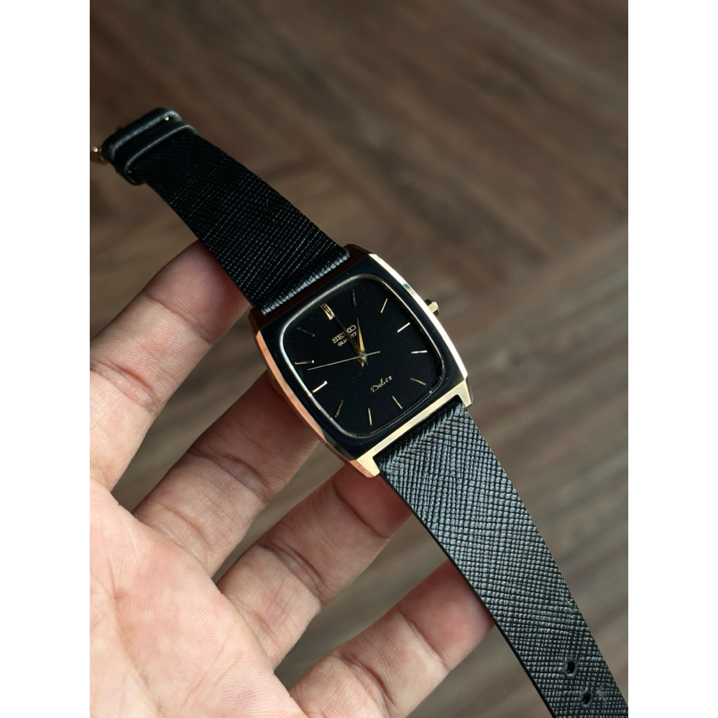 jam tangan Seiko Dolce Nasg case