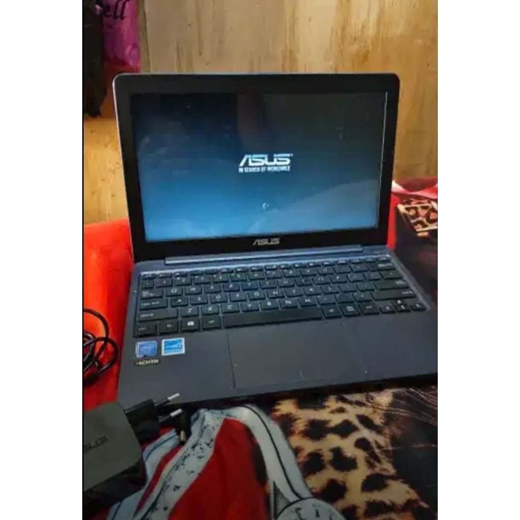 ASUS E203MAH SSD
