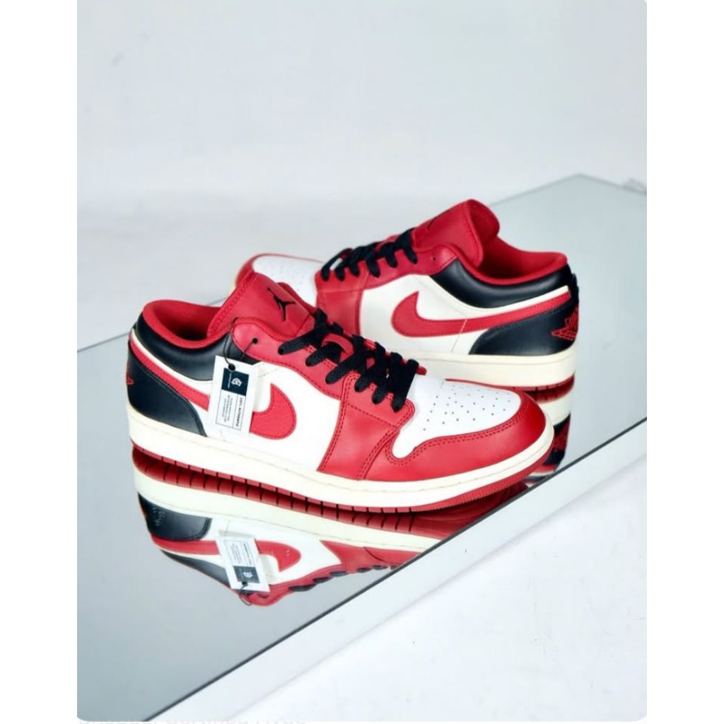 AJ 1 LOW CHICAGO BULLS