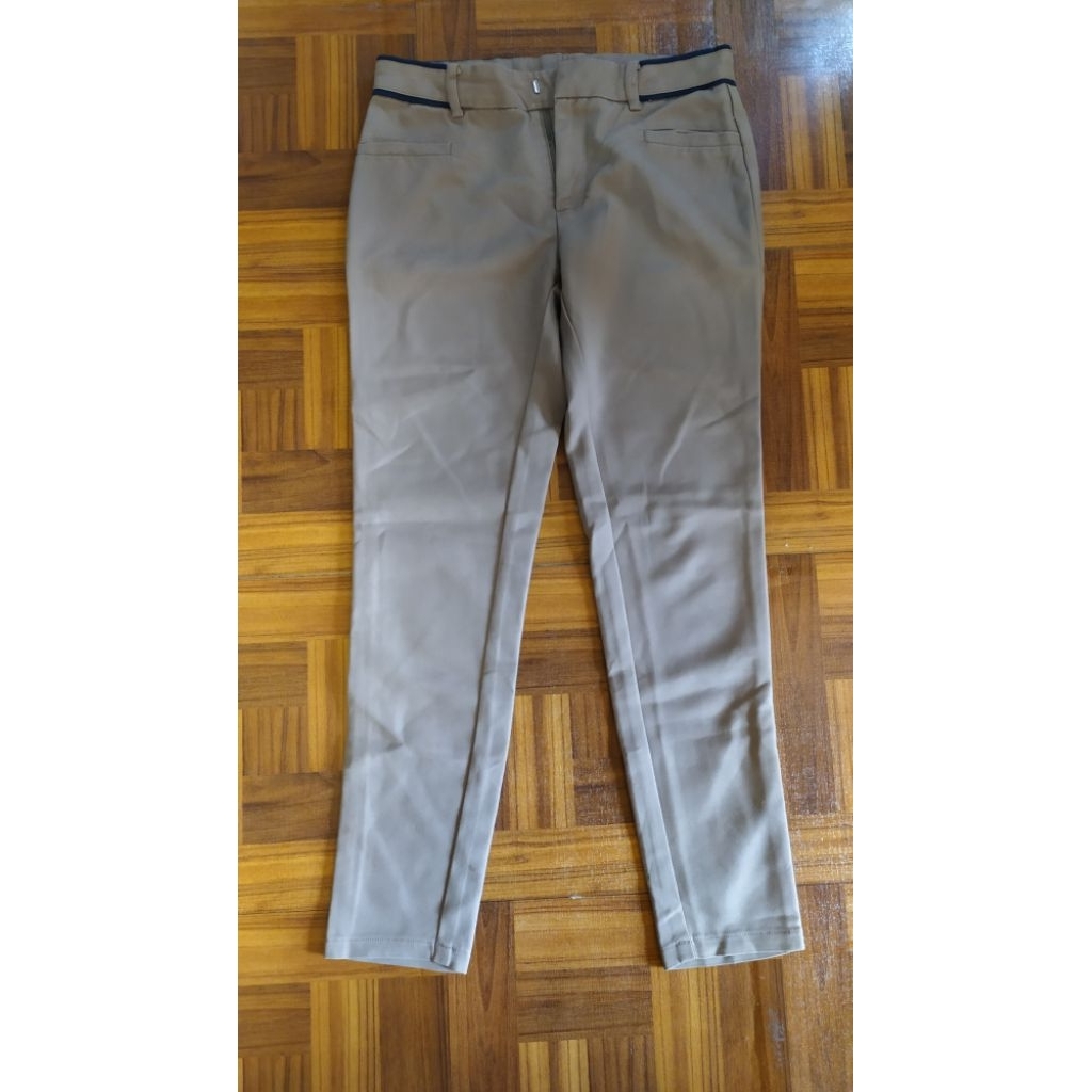 Celana executive bahan