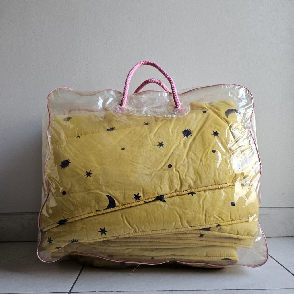 Bed Cover Set Anak Atas Bawah