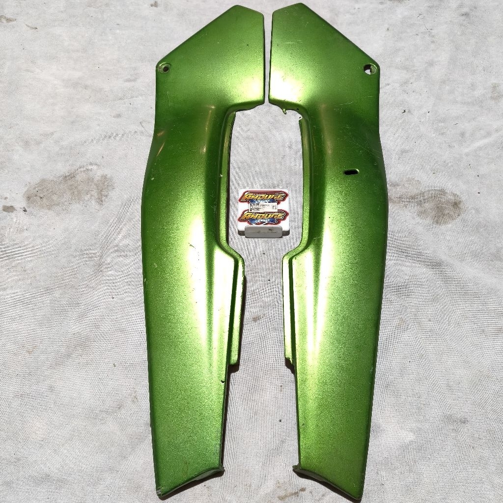 cover body belakang samping kanan kiri Honda NSR 150R 150 R oryginal second bekas