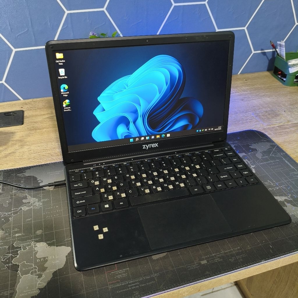 (Preloved) Zyrex Sky 232 Mini Intel N3350 RAM 4G Laptop Apa Adanya murah Justease