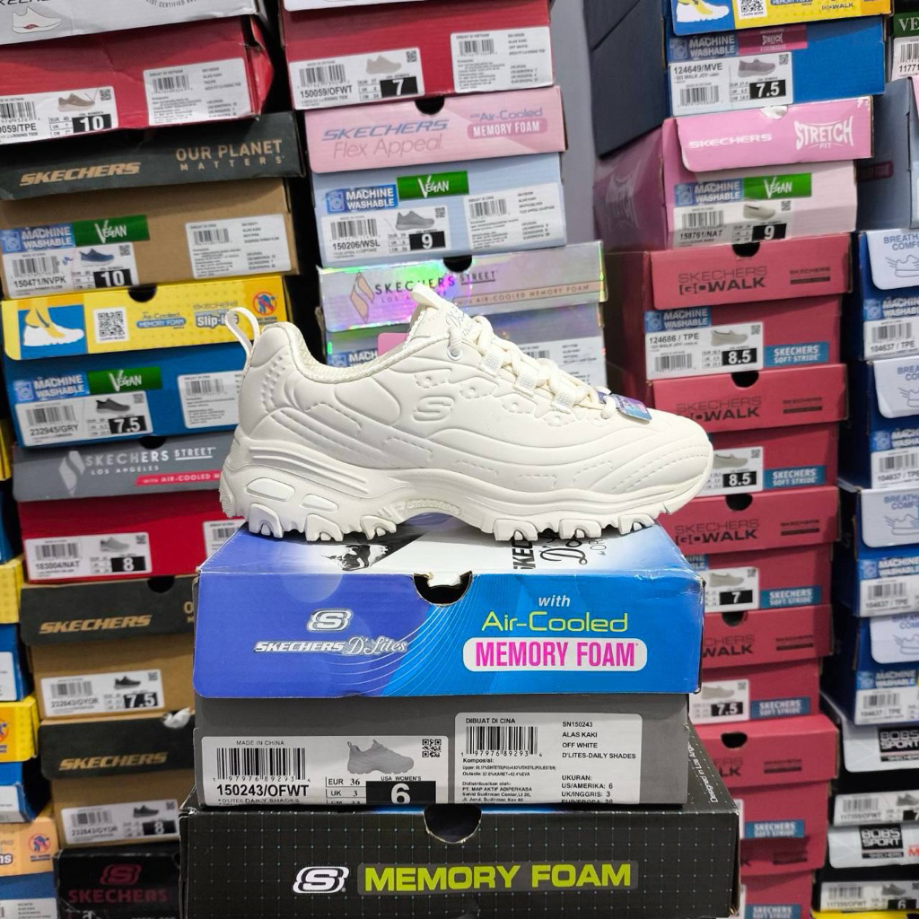 [S] Sepatu Skechers D'Lites "White" size 36