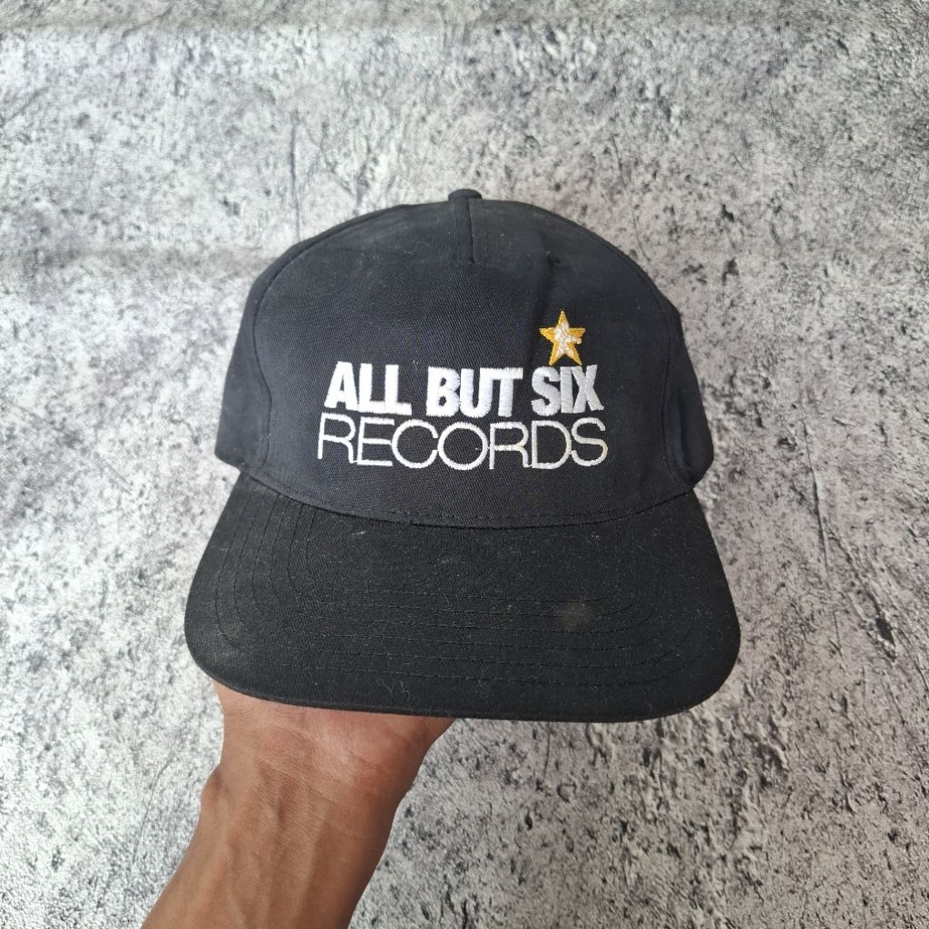 Topi otto All but six records otto cap