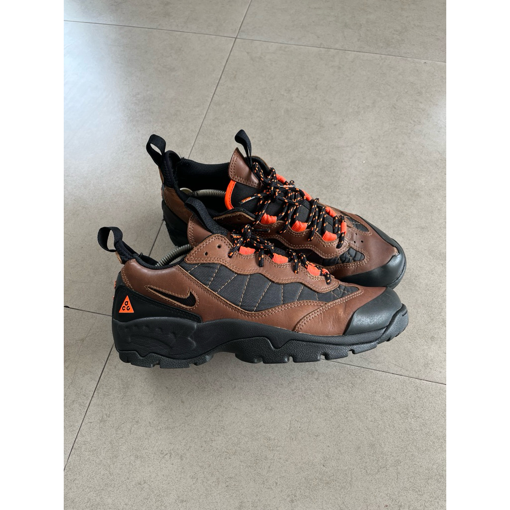 NIKE X ACG BROWN SIZE 46 (30CM)