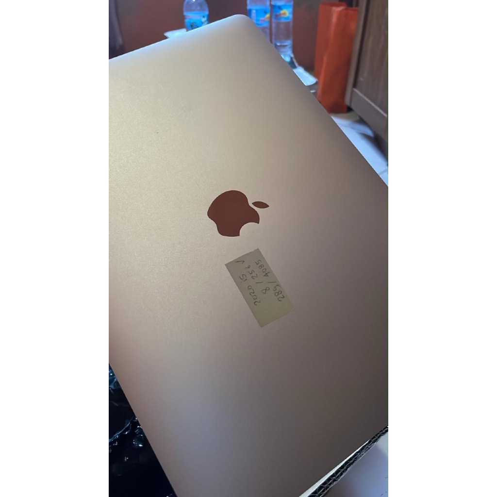 Macbook Air 2020 i5 8/256 silver