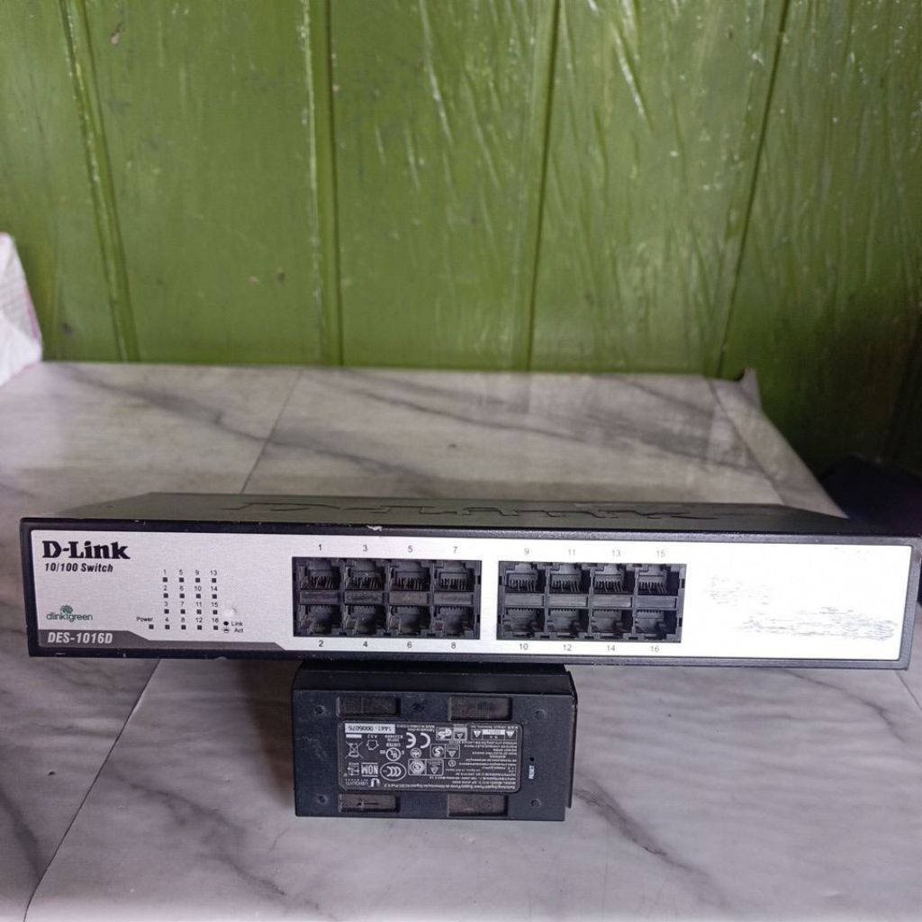 D-Link DES-1016D