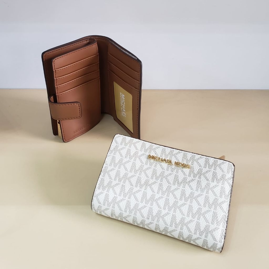 dompet mk Medium Bifold Zip Wallet. 13,5x9cm
